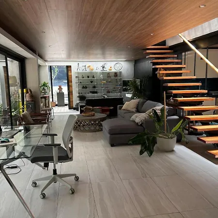 Casa Los Pintores